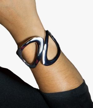 pulsera_plateada_gruesa Brazalete Futurista