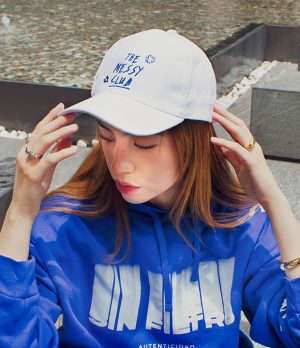 gorra-blanca Messy